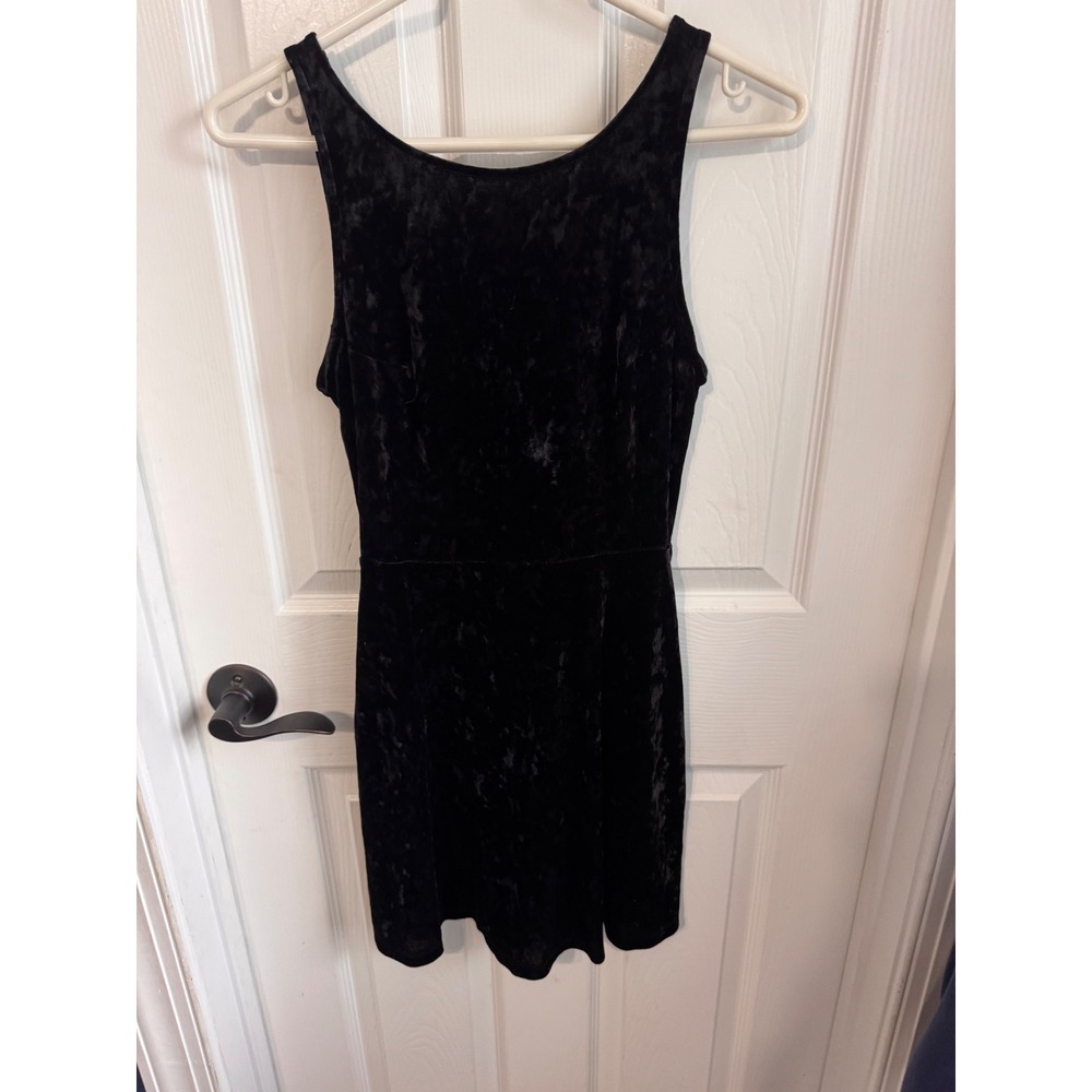 H&M Divided Juniors Size 6 Black Crushed Velvet V Neck Fit & Flare Dress